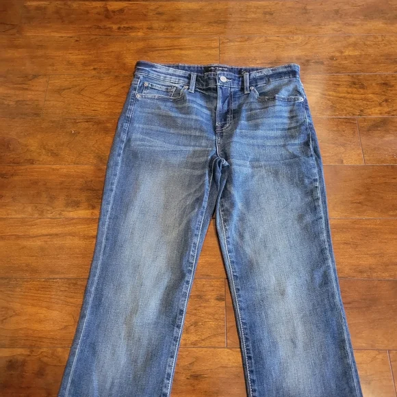 Sold NWT Lucky Brand Womens Sweet Straight Jeans Blue Denim Size 8/29 R. - Picture 4 of 14